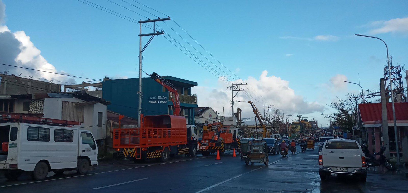 Meralco Helps In Power Restoration At Typhoon Hit Catanduanes Thephilbiznews 1157