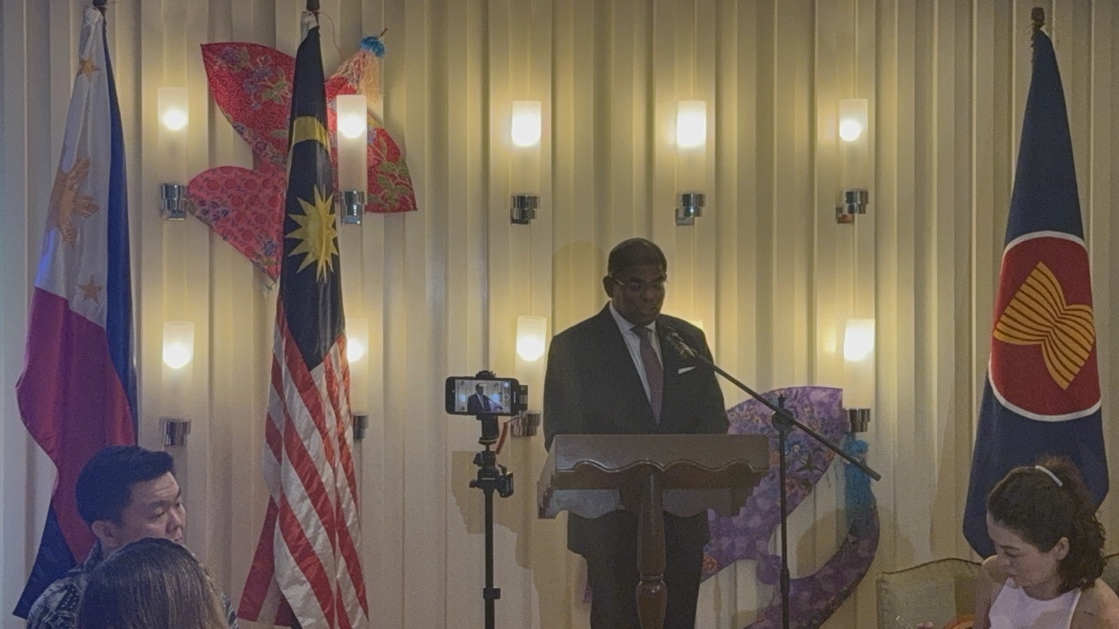 马来西亚在马卡蒂香格里拉酒店展示美食外交和文化和谐